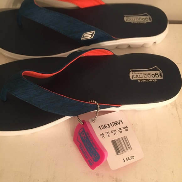 New - Skechers  On-The-Go - Picture 3 of 9